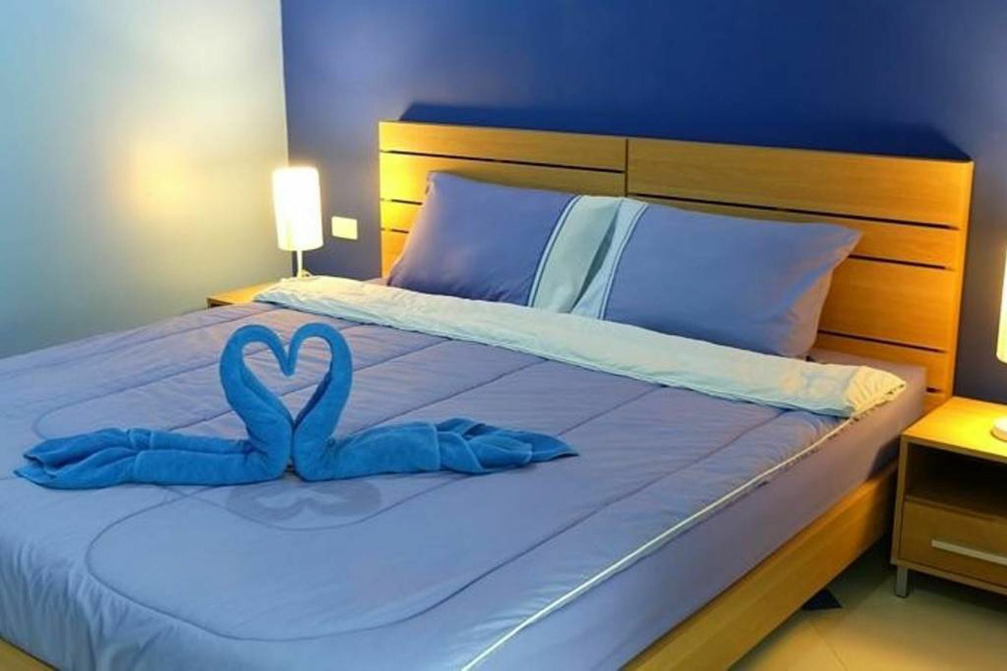Condor Apartment Nai Harn Экстерьер фото